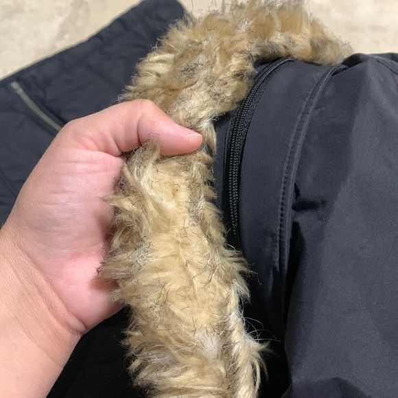 Mountain Hard Wear Black Vest Small - Picture 6 of 6